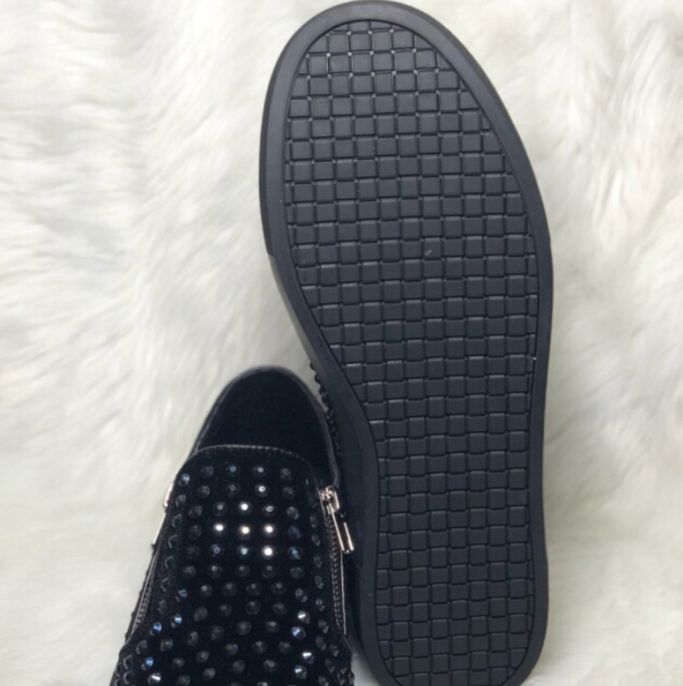 Steve Madden Slip-ons size 10 - Picture 5 of 5